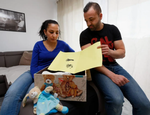« Quand vous ressortez avec un petit cercueil de l’hôpital, c’est horrible ! » : les parents d’un bébé décédé suite à un accouchement au Centre Hospitalier de Toulon témoignent.